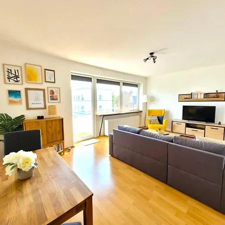 Stylish With Balcony, Cleaning Included Wilhelmshaven